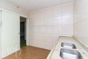 Image 19 - 234388