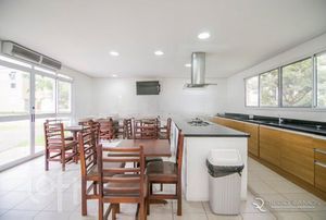 Image 17 - 235218