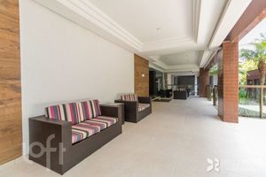 Image 27 - 235318