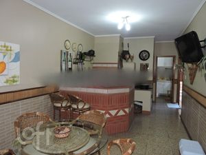 Image 22 - 235382