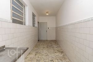 Image 21 - 235639