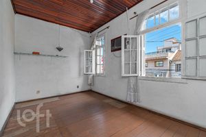 Image 18 - 235658