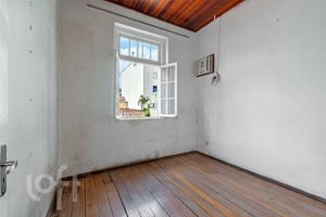 Image 29 - 235658
