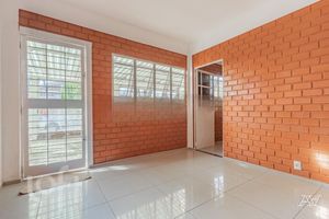 Image 19 - 236440