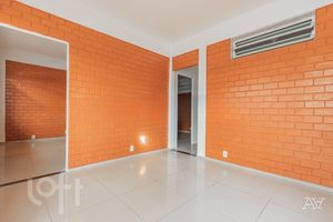 Image 18 - 236440