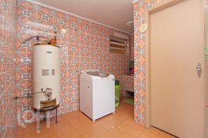 Image 19 - 236468