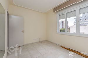 Image 23 - 236685