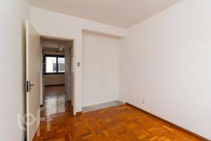 Image 3 - 236869