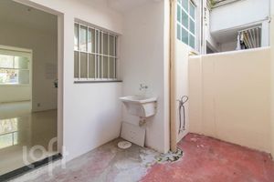 Image 19 - 237264
