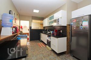 Image 11 - 237312