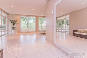 Image 19 - 237386