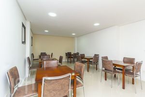 Image 18 - 237482