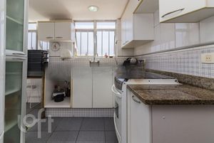 Image 4 - 237511