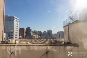 Image 17 - 237585