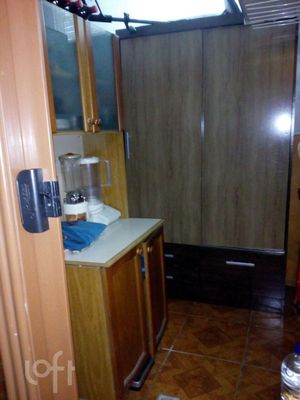 Image 10 - 237600