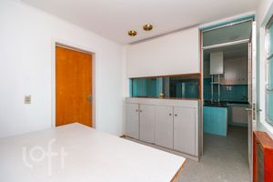 Image 24 - 237750
