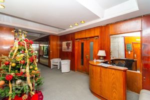 Image 44 - 237750