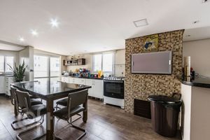 Image 1 - 238205