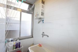 Image 11 - 238884