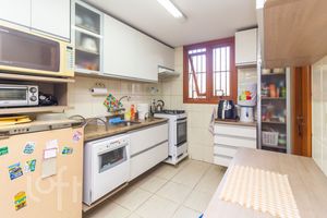 Image 8 - 239105