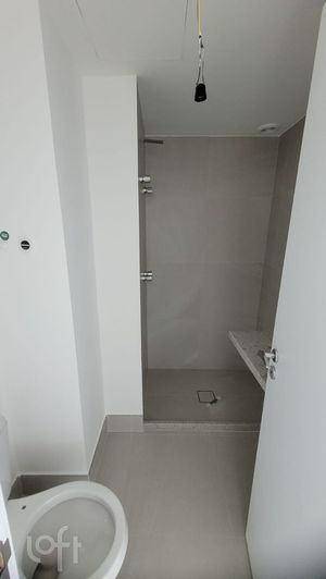 Image 30 - 239225