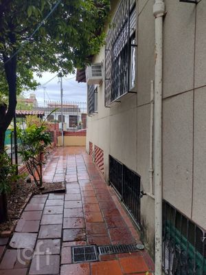 Image 35 - 239228