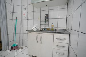 Image 5 - 239531