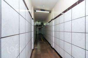 Image 22 - 239597