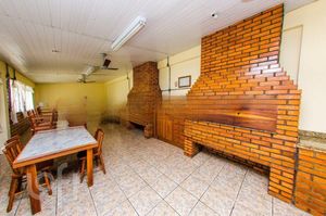 Image 4 - 239600
