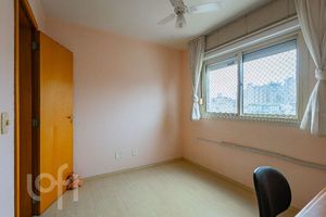 Image 15 - 239622
