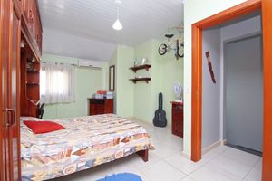 Image 37 - 239666