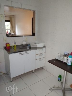 Image 19 - 239702