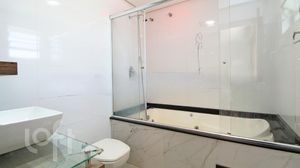 Image 19 - 239999
