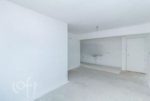 Image 4 - 240051
