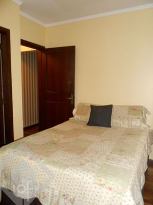 Image 11 - 240346