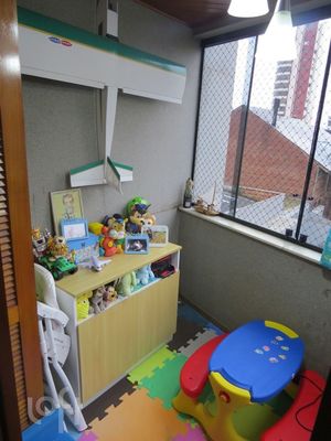 Image 17 - 240597