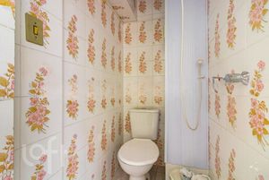 Image 19 - 240750