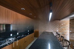 Image 35 - 240853