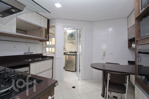 Image 18 - 240864