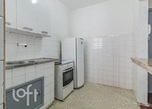 Image 6 - 240995