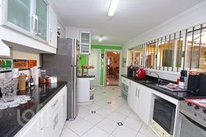 Image 11 - 241302