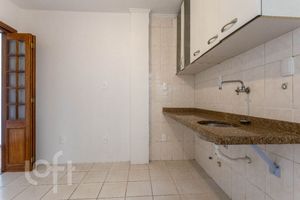 Image 3 - 241400