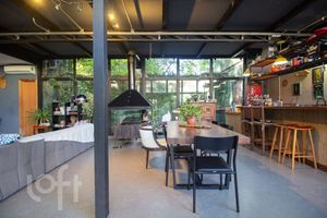 Image 29 - 241490