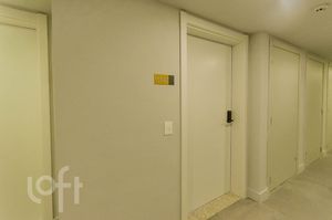 Image 17 - 241494