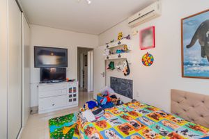 Image 21 - 241526