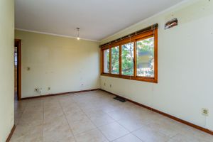 Image 3 - 241642