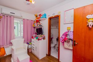 Image 23 - 241690