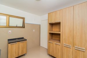 Image 28 - 241692