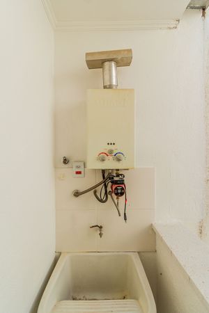 Image 35 - 241692