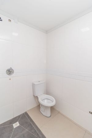 Image 15 - 241800